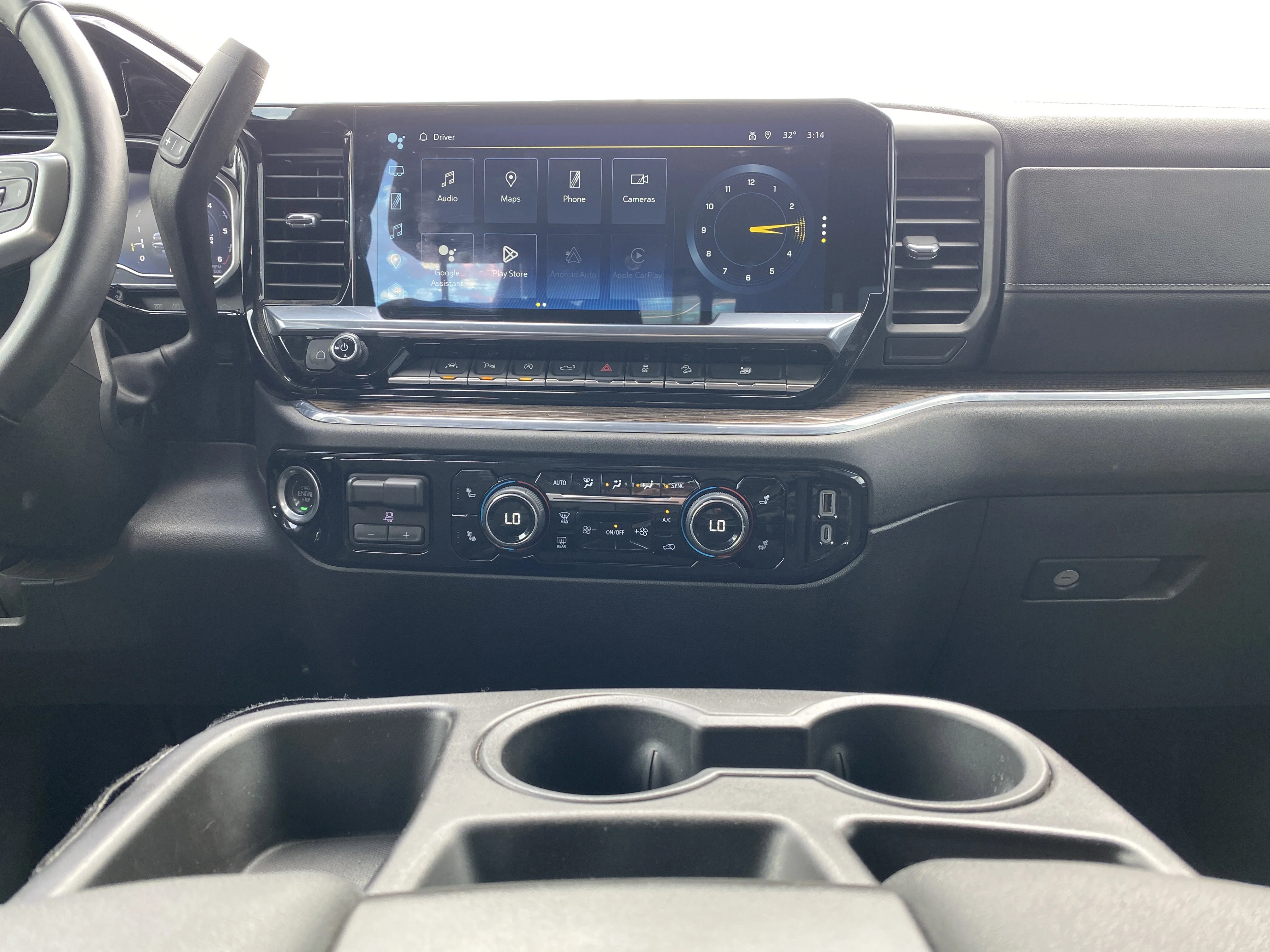 Used 2024 White Chevrolet LT Crew Cab * TOW PACKAGE * 360 CAMERA * NAVIGATION * image 14