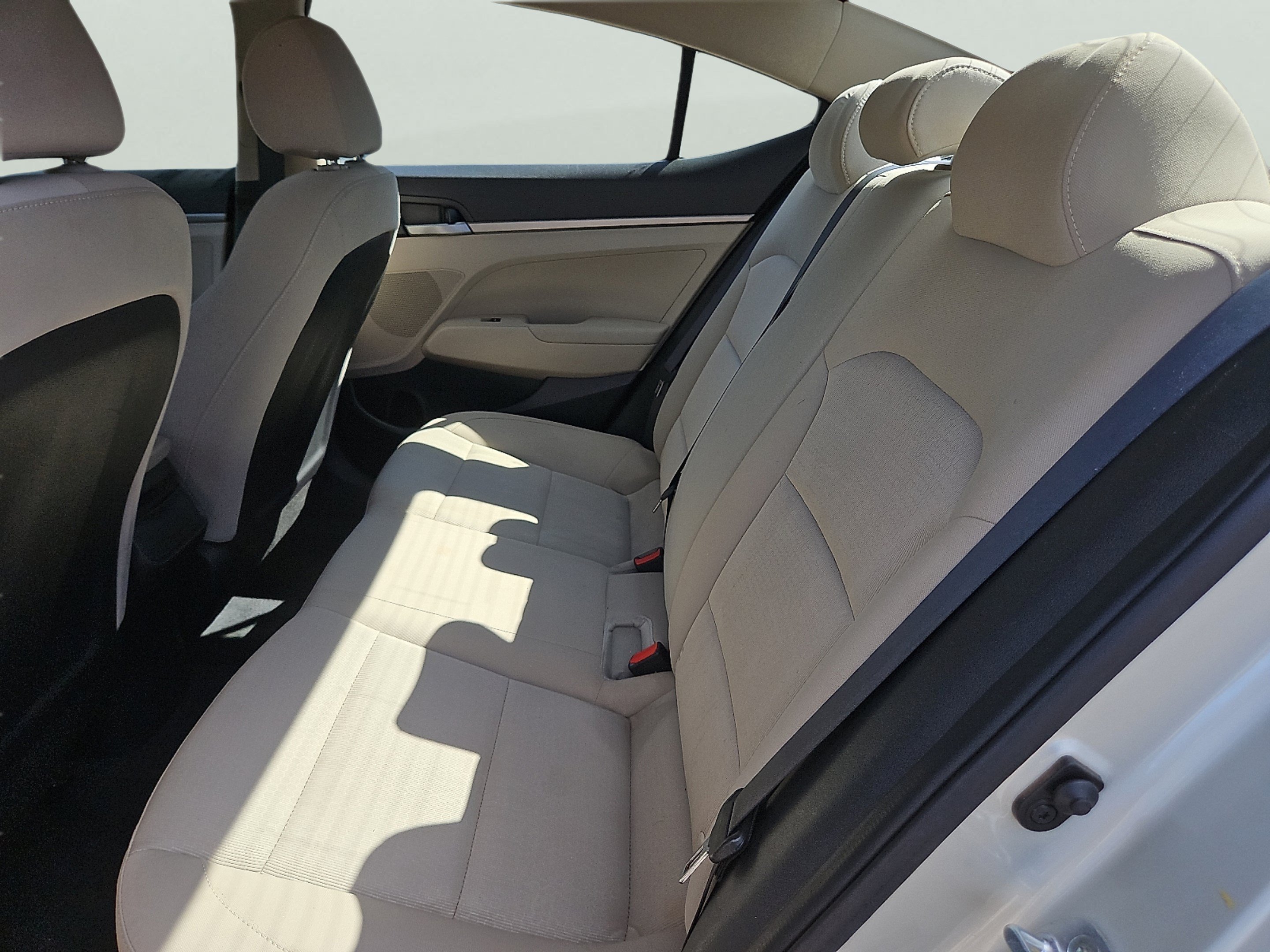 Used 2017 Mineral Beige Hyundai SE image 12