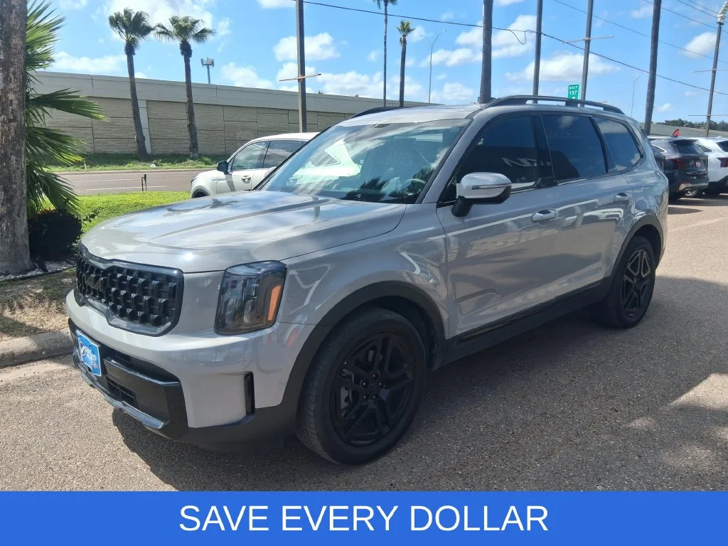 Used 2025 Gray Kia EX X-Line image 3