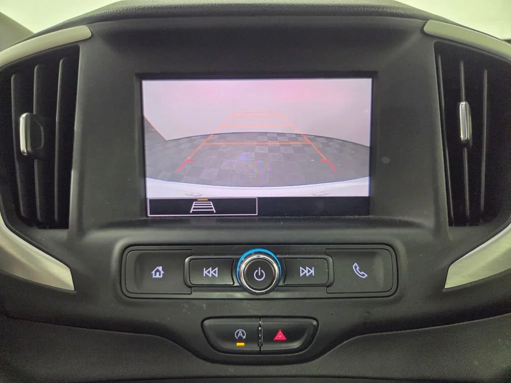 Used 2022 Summit White GMC SLE image 12