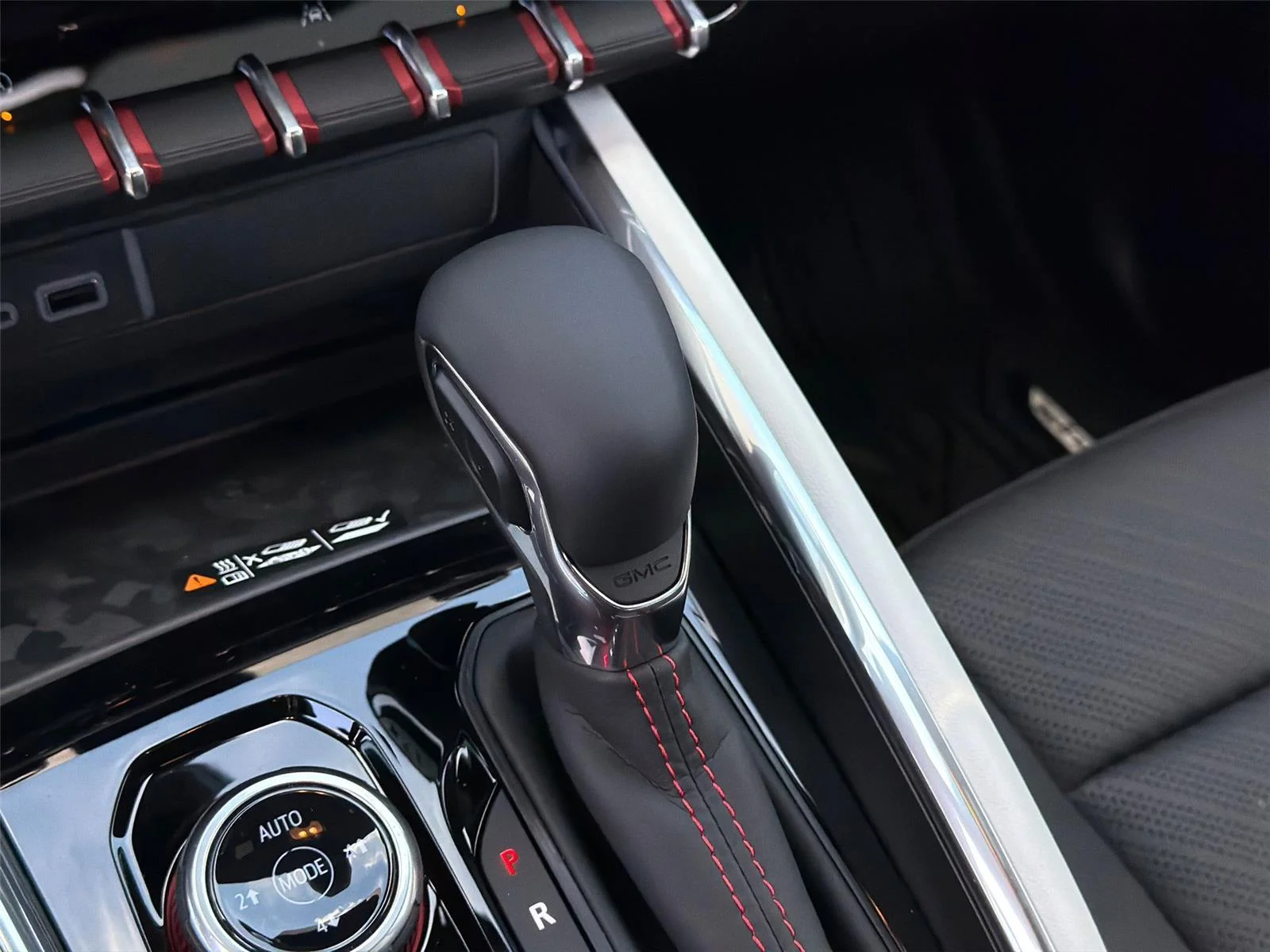 2026 GMC Canyon AT4X - Photo 23