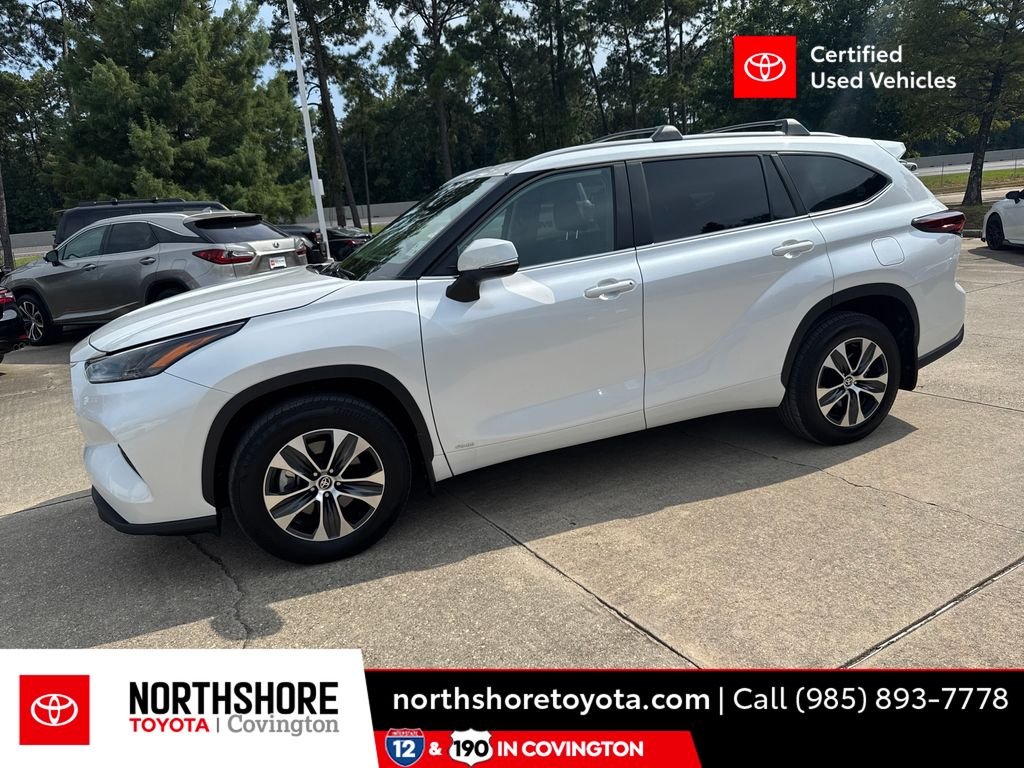 Used 2026 Beige Toyota XLE image 1
