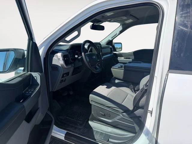 Certified Used 2023 Oxford White Ford XLT image 9