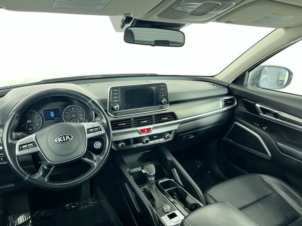 Used 2020 Gray Kia LX image 23