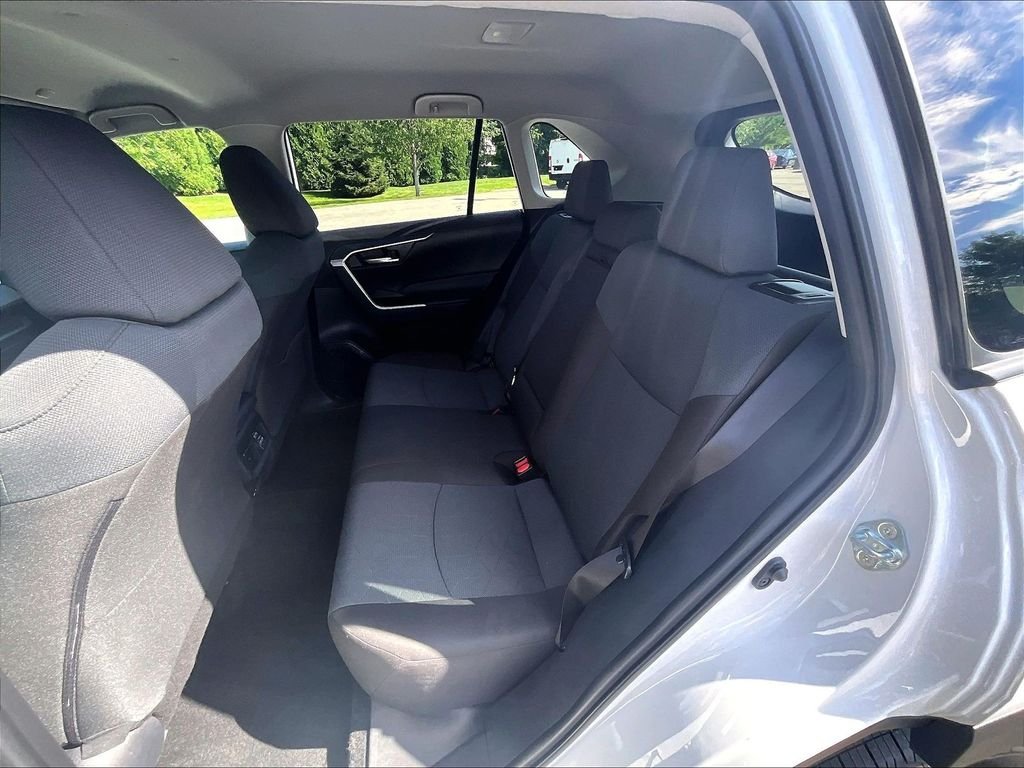 Used 2025 White Toyota XLE image 15