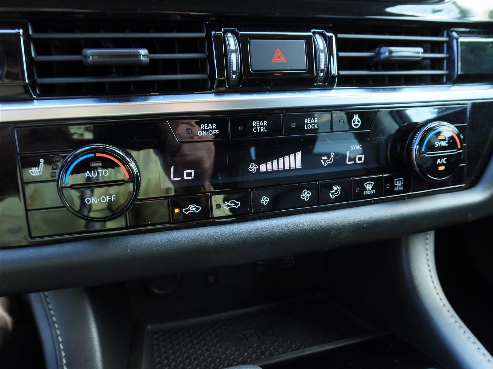 Used 2023 Super Black Nissan SL image 18