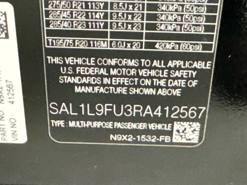 Used 2024 Black Land Rover Dynamic SE image 32