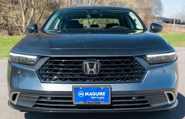 Used 2023 Gray Honda Touring image 3