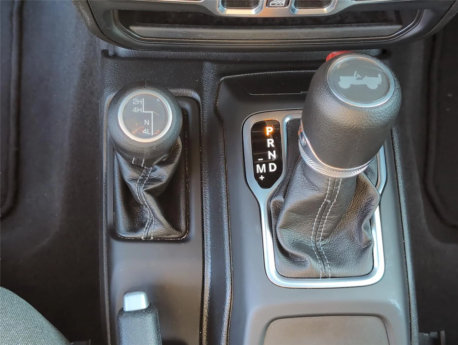 Used 2025 Black Clearcoat Jeep Sahara image 22
