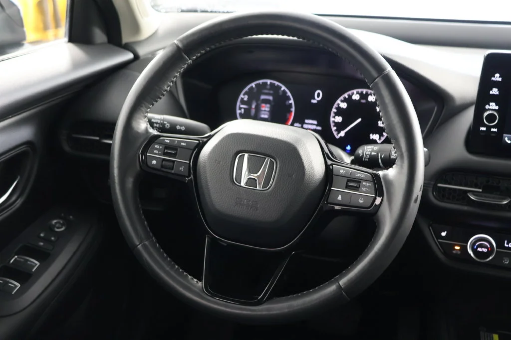 Used 2024 Crystal Black Pearl Honda EX-L image 10