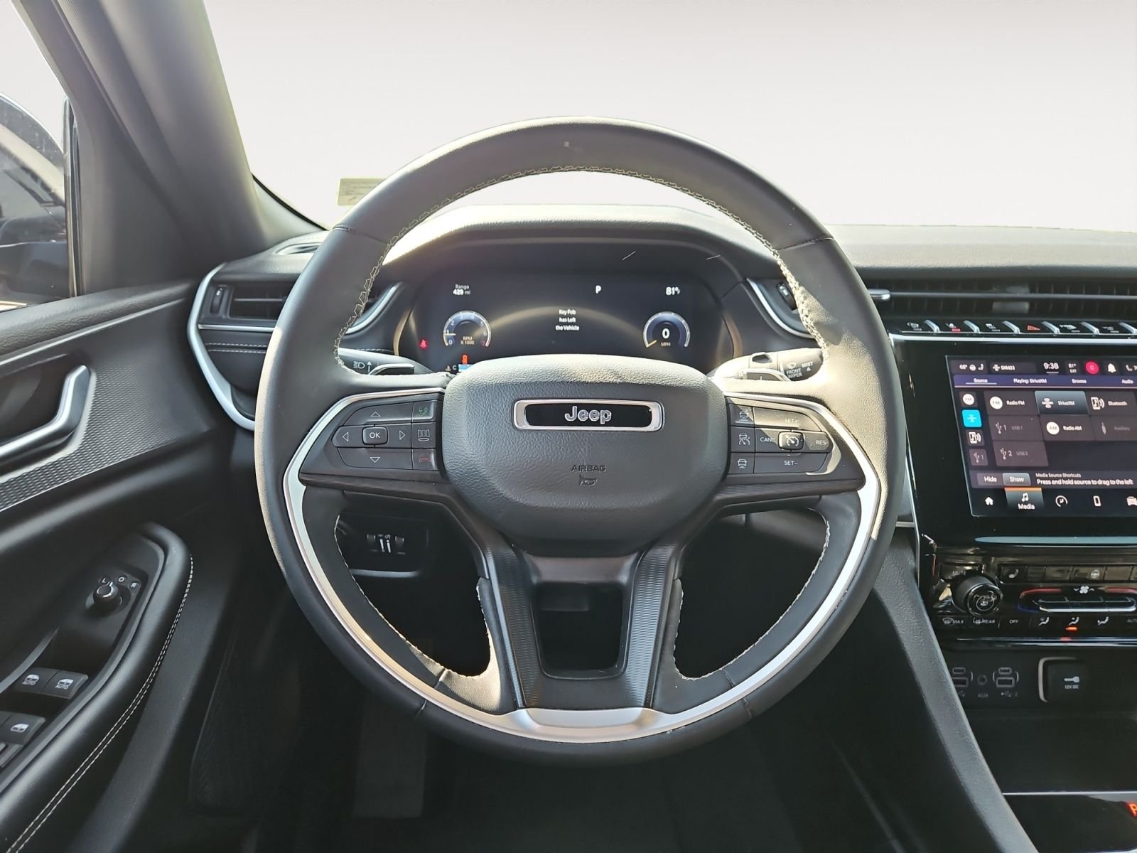 Used 2024 White Jeep Altitude image 12