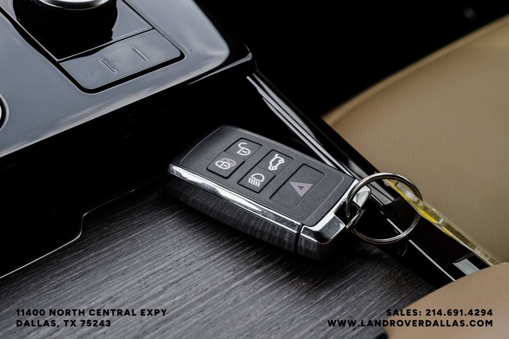 Used 2023 Black Land Rover SE image 59