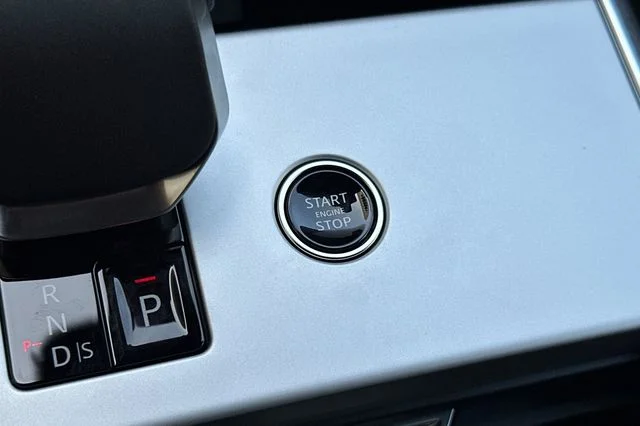 New 2026 Fuji White Land Rover SE image 22
