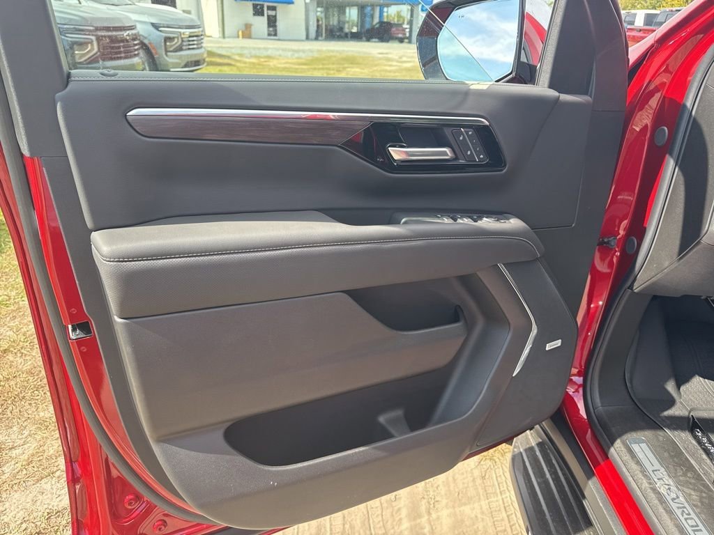 2026 Chevrolet Suburban Premier - Photo 20