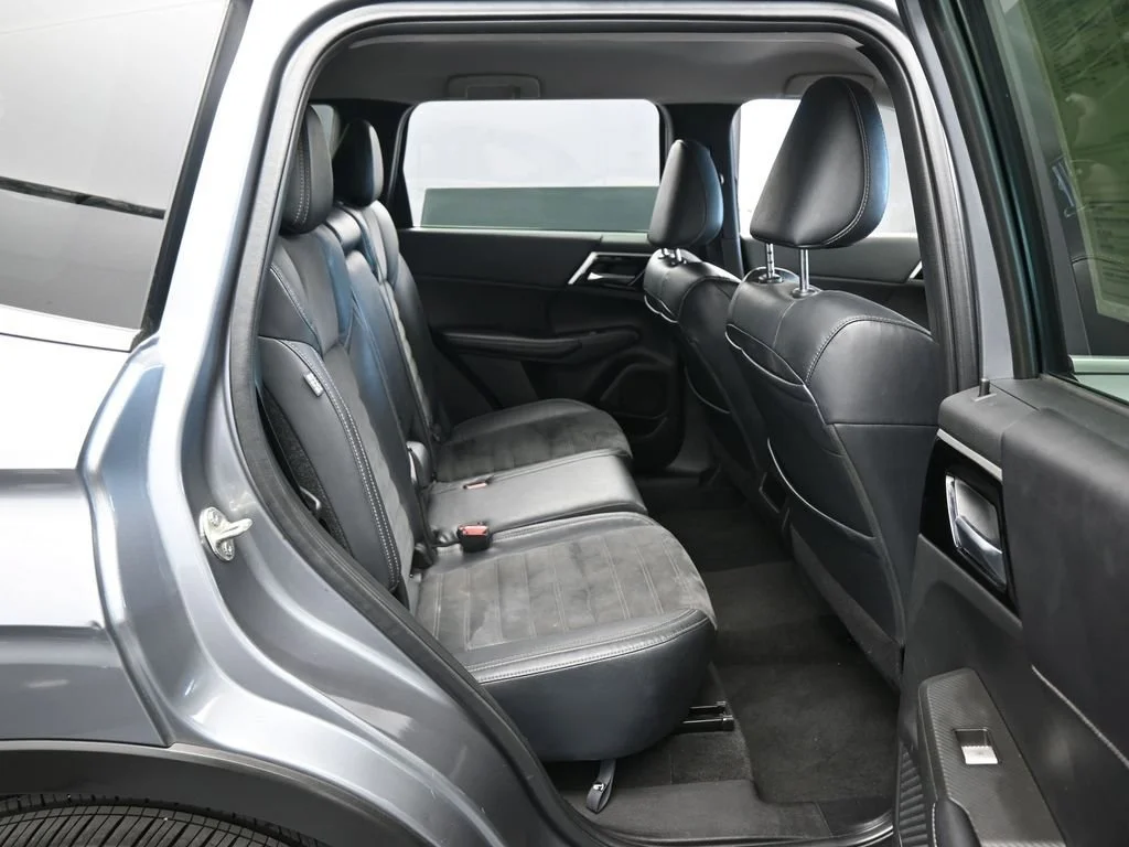2022 Mitsubishi Outlander SE - Photo 31