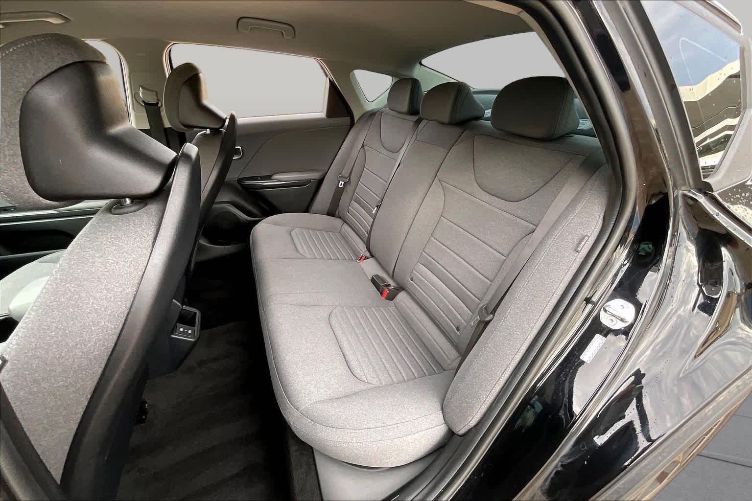 Used 2025 Aurora Black Pearl Kia EX image 18