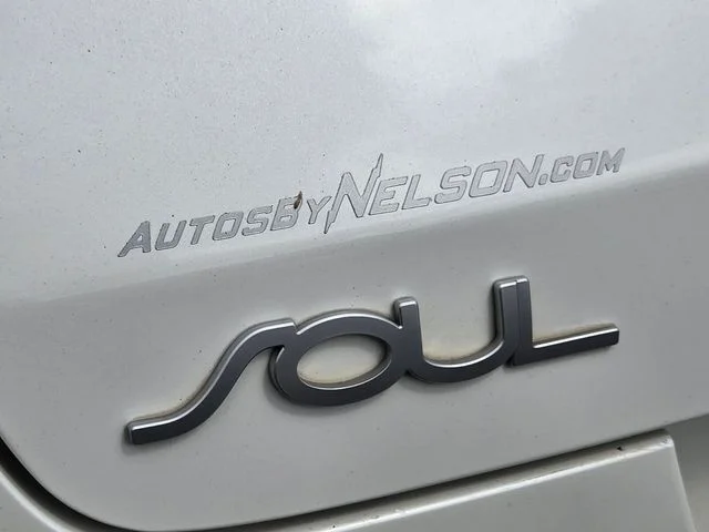 Used 2022 White Kia LX image 16