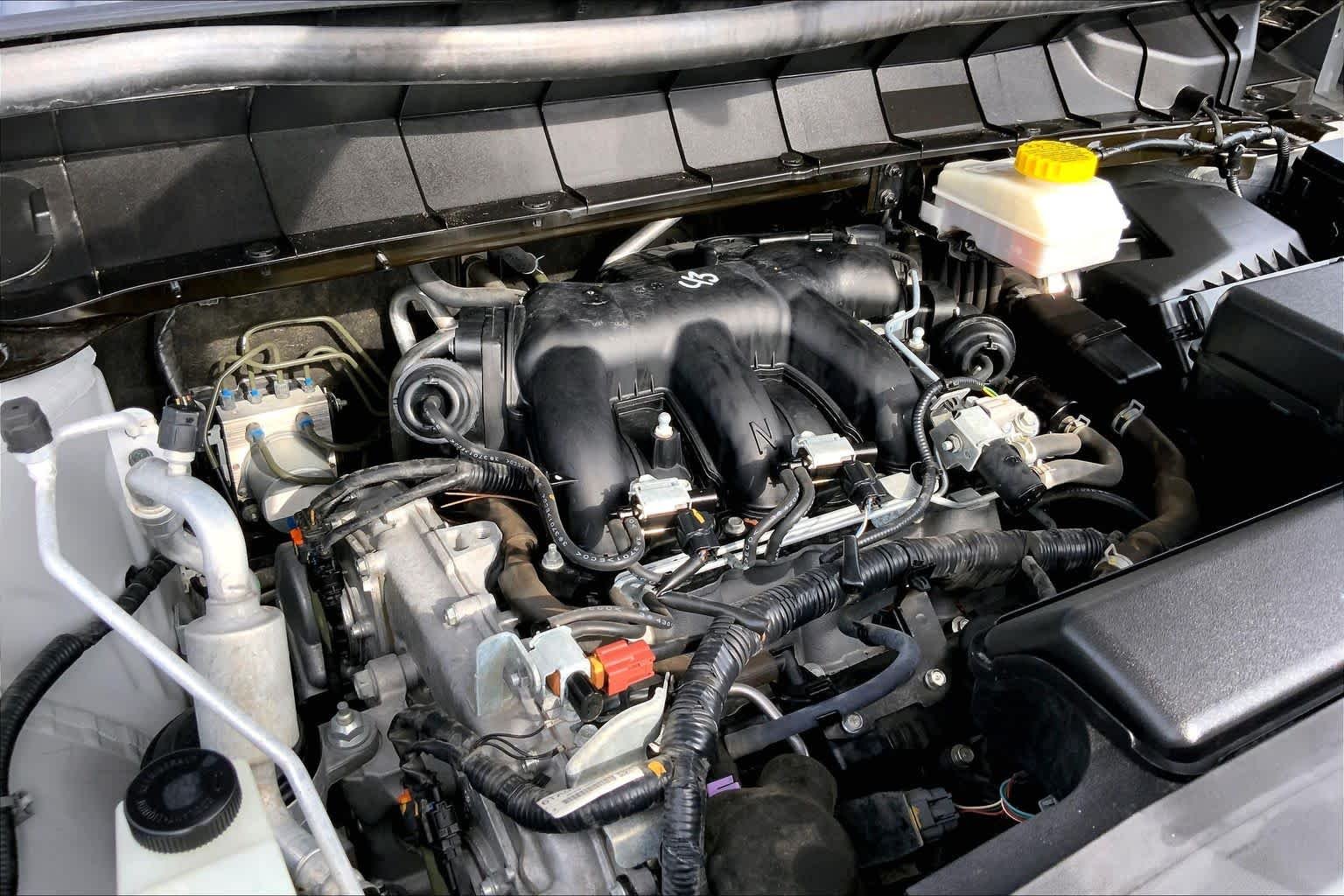 Used 2024 Brilliant Silver Metallic Nissan SV image 31