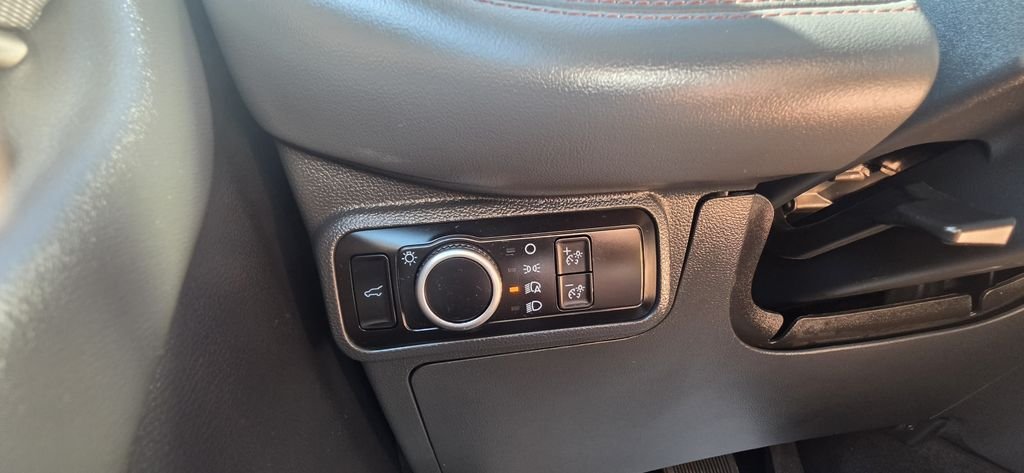 Used 2025 White Metallic Ford Active image 14