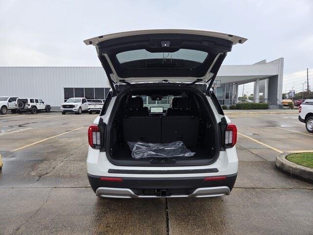 New 2026 Star White Metallic Tri-Coat Ford Platinum™ image 33