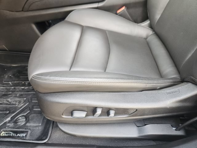 Used 2024 Argent Silver Metallic Cadillac Sport image 25