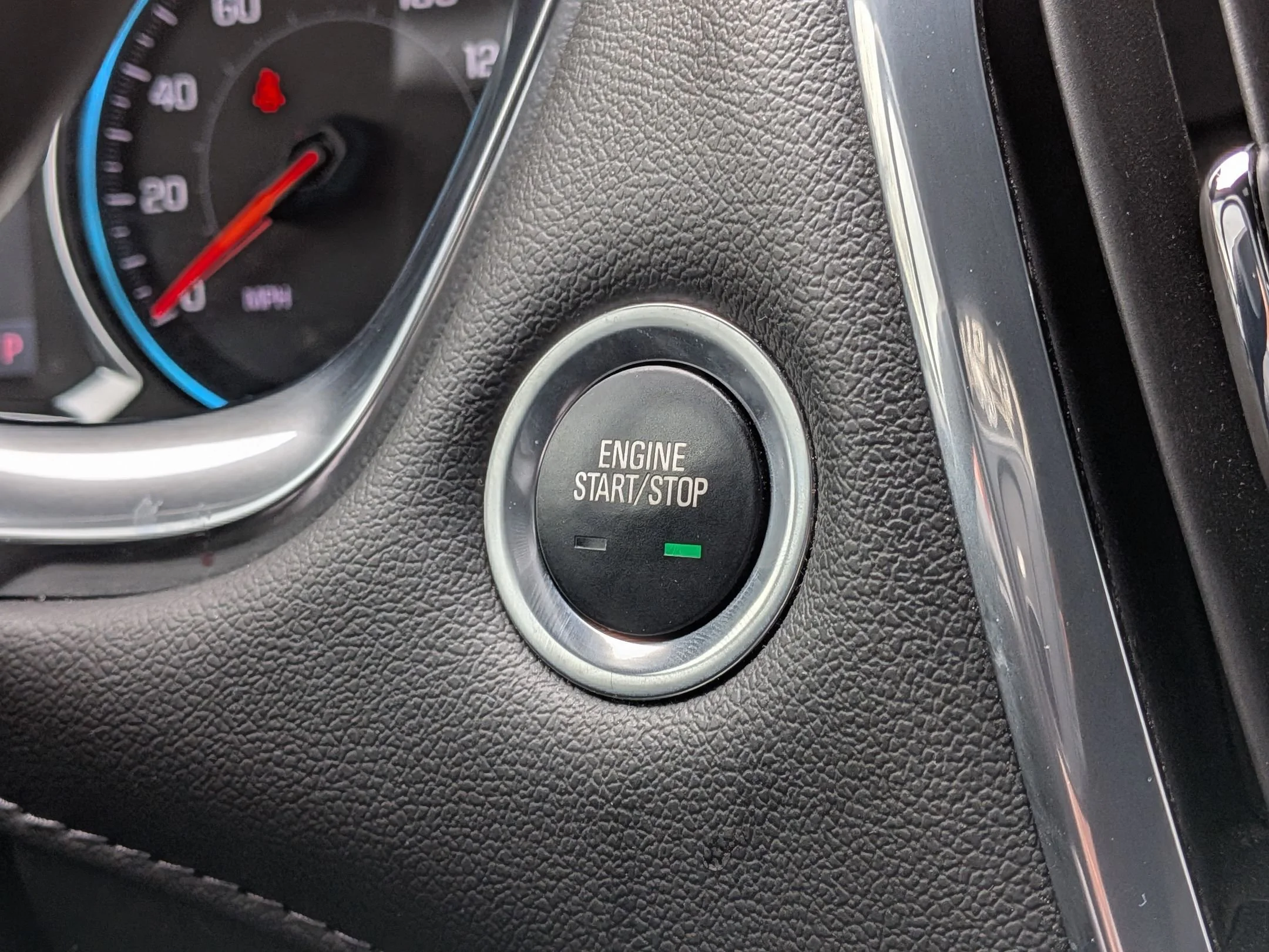 Used 2023 Summit White Chevrolet LT Cloth image 16