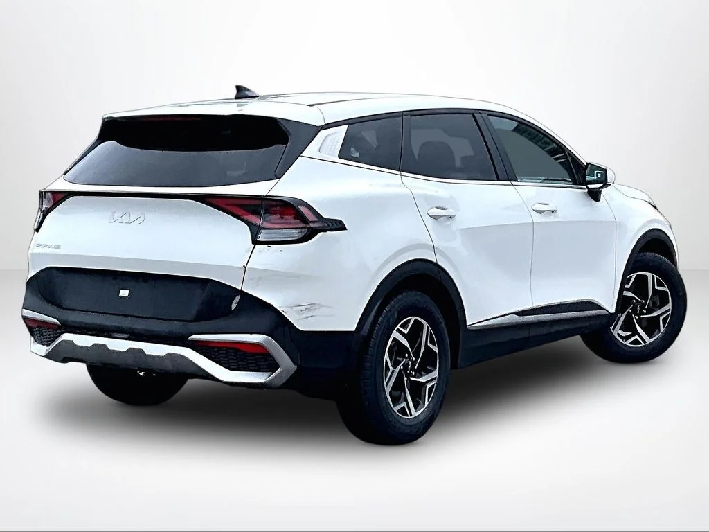 Used 2024 White Kia LX image 3