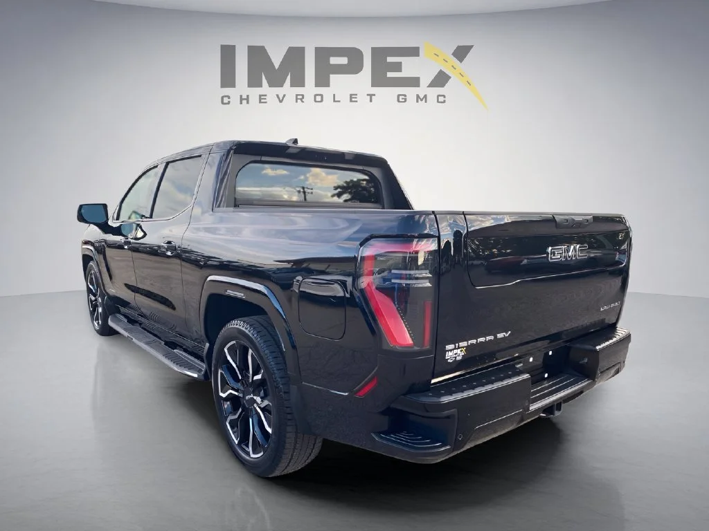 Used 2025 Onyx Black GMC Max Range Denali image 3