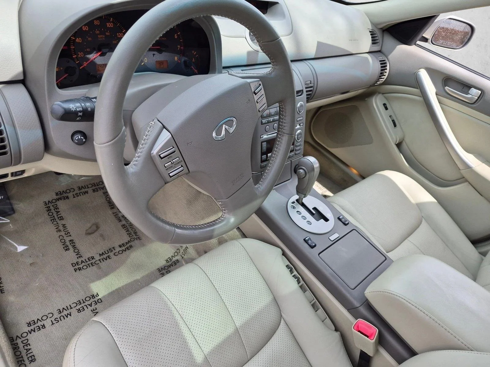 Used 2004 Gold INFINITI w/Leather image 10