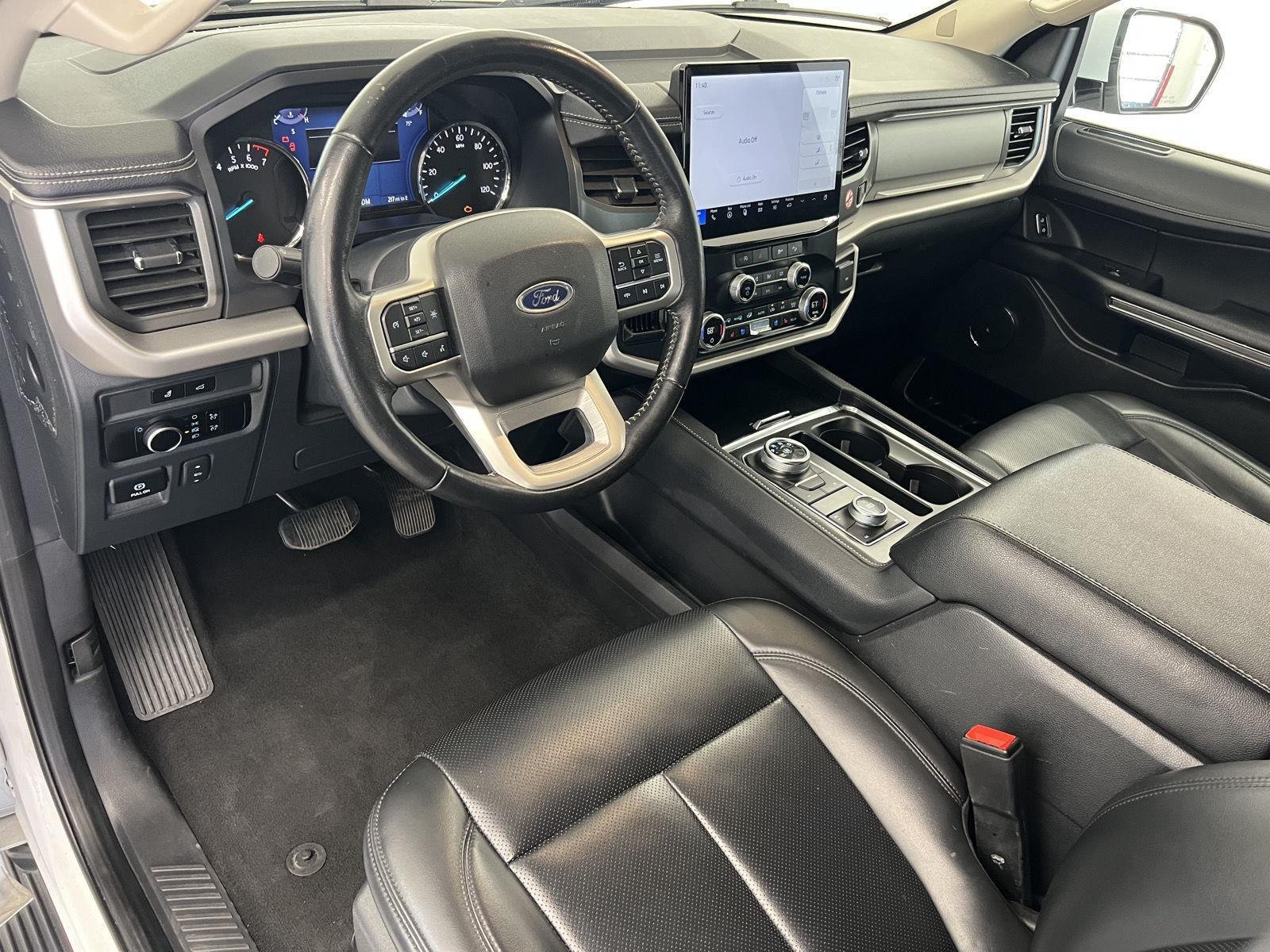 2024 Ford Expedition XLT - Photo 13