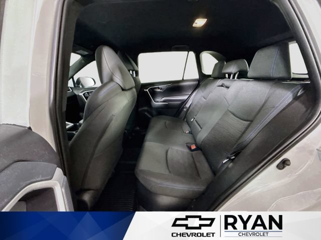 Used 2024  Toyota Hybrid SE image 23