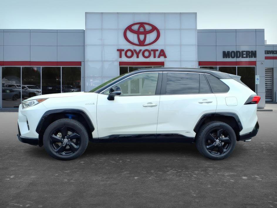 Used 2021 Blizzard Pearl/Midnight Black Metallic Toyota Hybrid XSE image 2