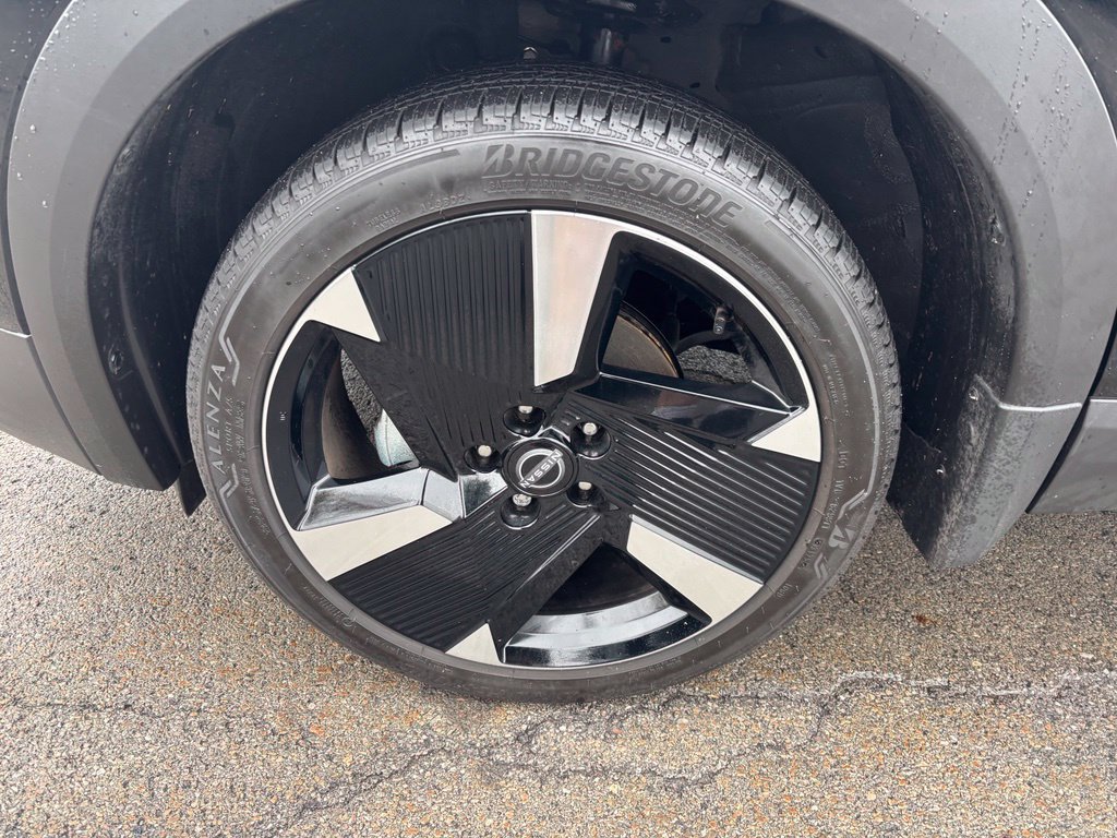 Certified Used 2026 Black Nissan SR image 11