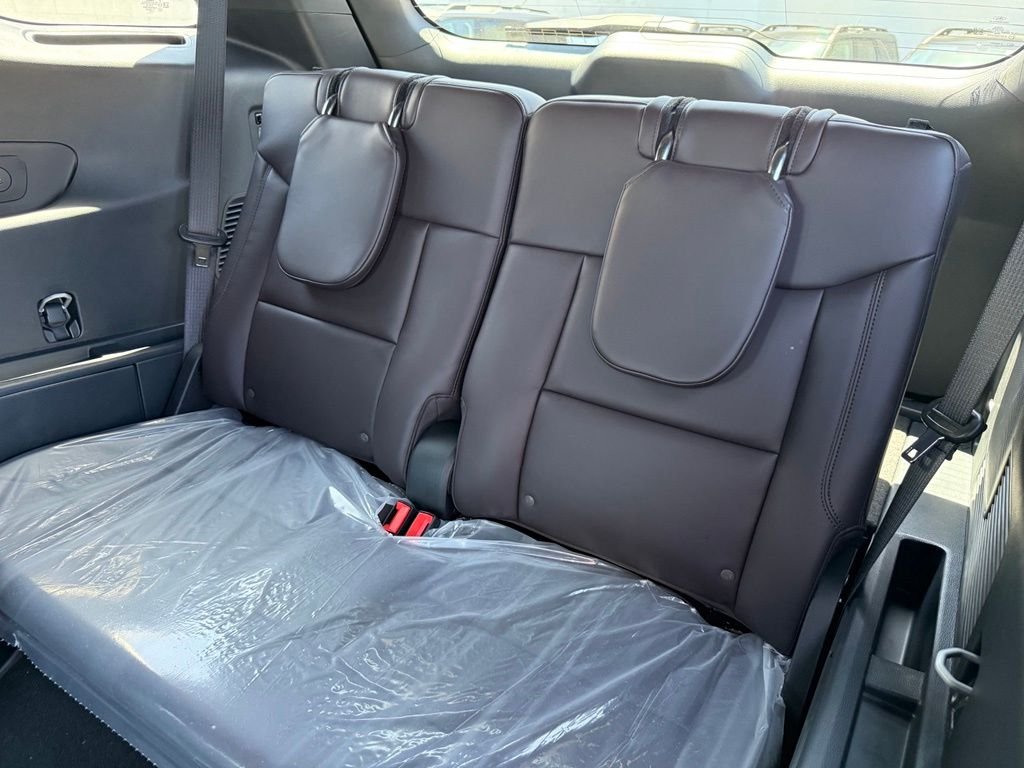 New 2026 Agate Black Metallic Ford Platinum™ image 8