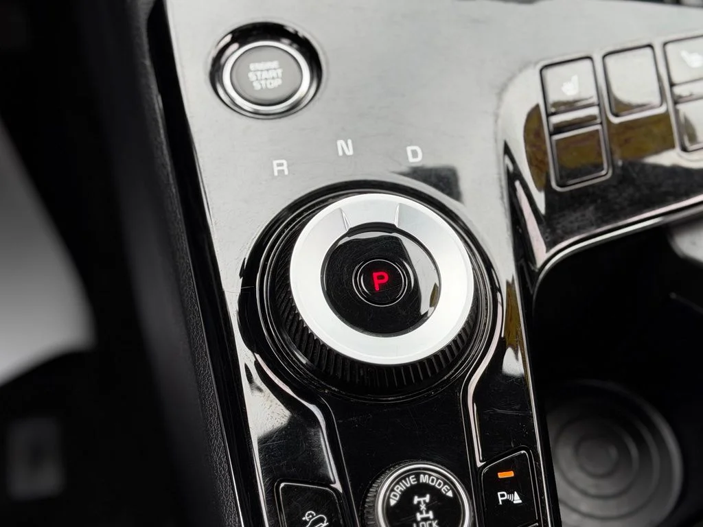 Used 2025 Green Kia X-Line image 18