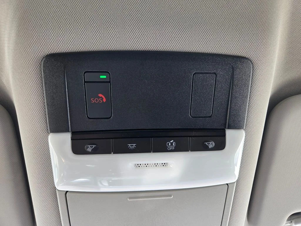 Used 2023 White Nissan SV image 19