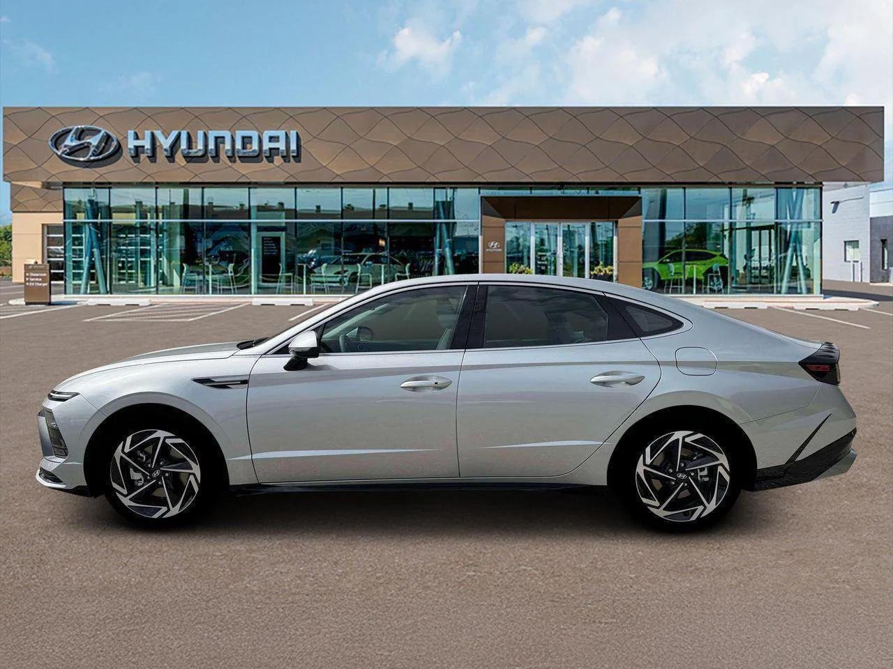New 2026 Silver Hyundai SEL Sport image 3