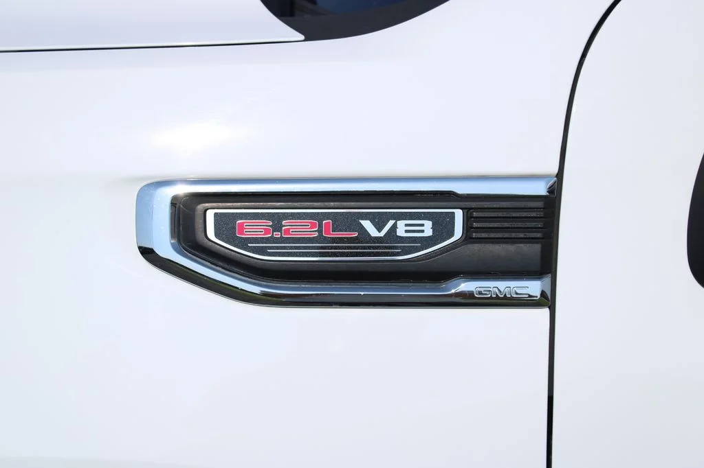 Used 2021 Summit White GMC SLT image 6