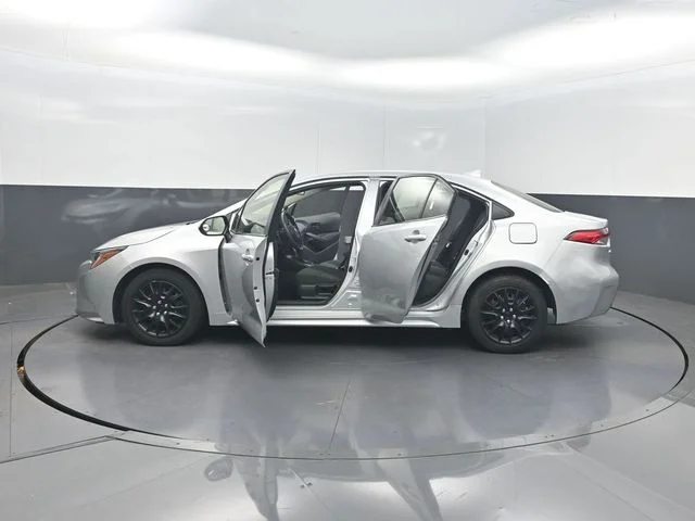 Used 2022 Silver Toyota LE image 37