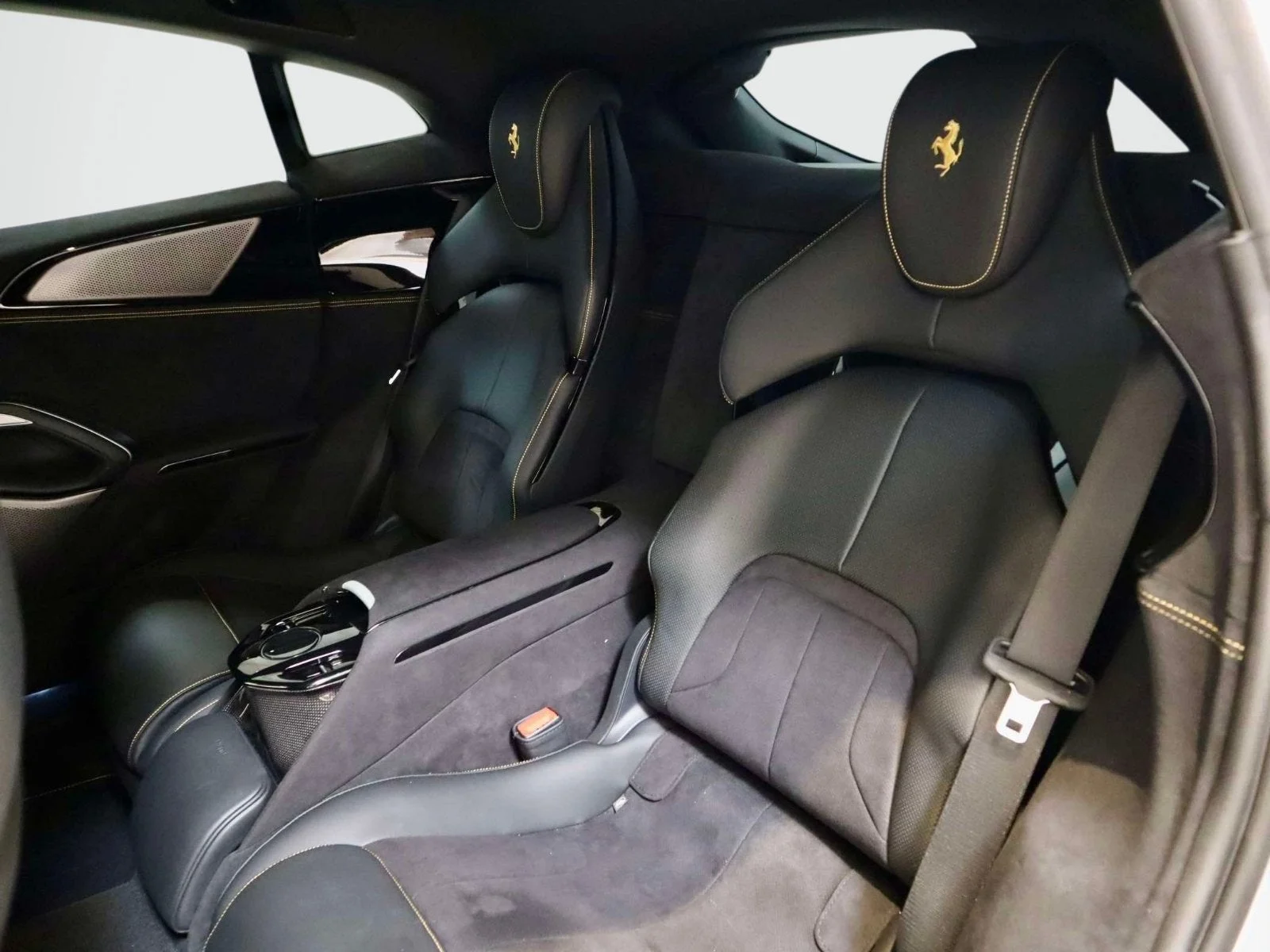 Certified Used 2024 Grigio Titanio Metall Ferrari  image 20