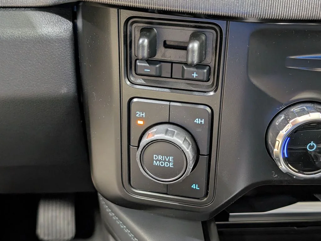 New 2026 Star White Metallic Tri-Coat Ford F-450® Platinum® image 10