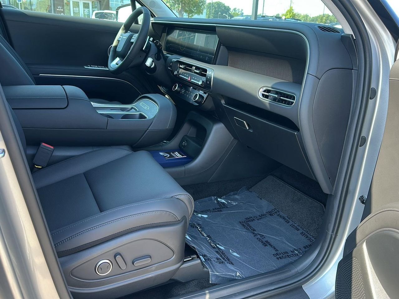 New 2027 Shimmering Silver Hyundai SEL Premium AWD image 43