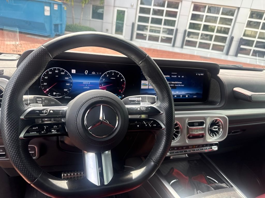 Certified Used 2025 Gray Mercedes-Benz G 550 image 4