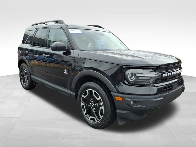 Used 2023 Black Ford Outer Banks image 14