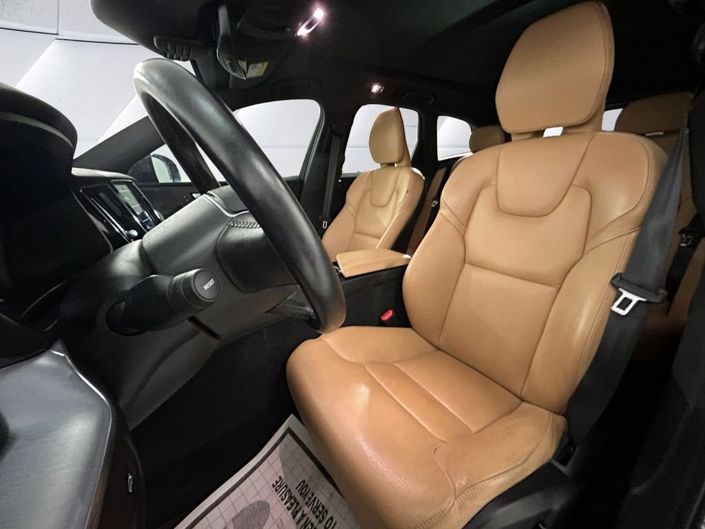 Used 2020 Blue Volvo T5 Momentum image 8