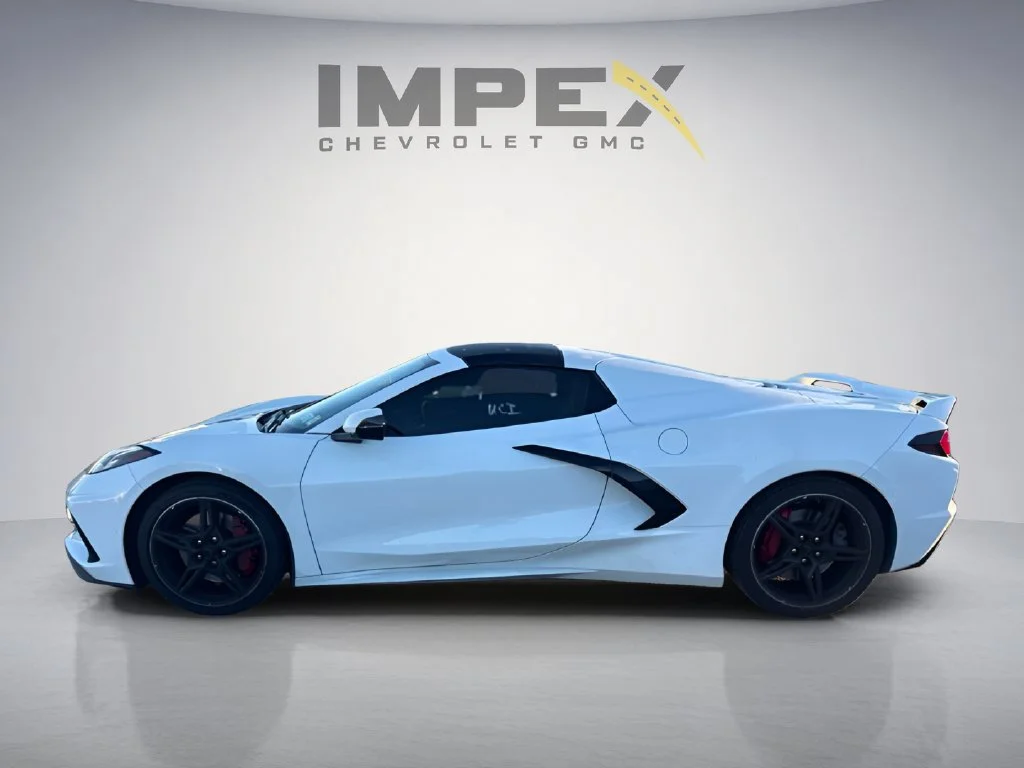 Used 2021 ARCTIC WHITE Chevrolet 2LT image 2