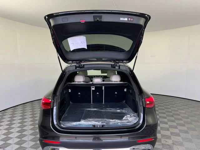 New 2026 Graphite Grey Metallic Mercedes-Benz GLC 300 image 83