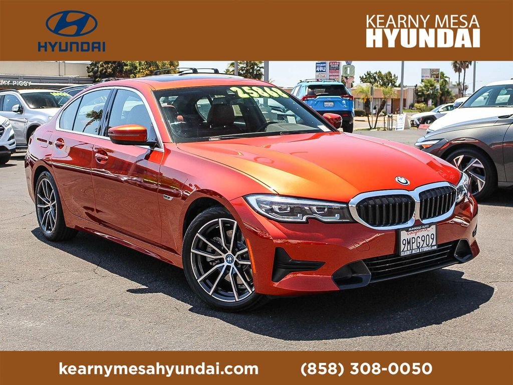 2022 BMW 3 Series 330e Sedan's photo
