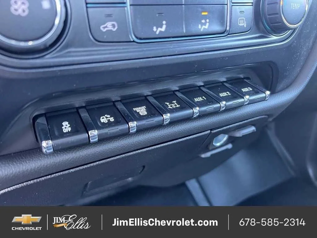New 2024 Summit White Chevrolet Work Truck image 24