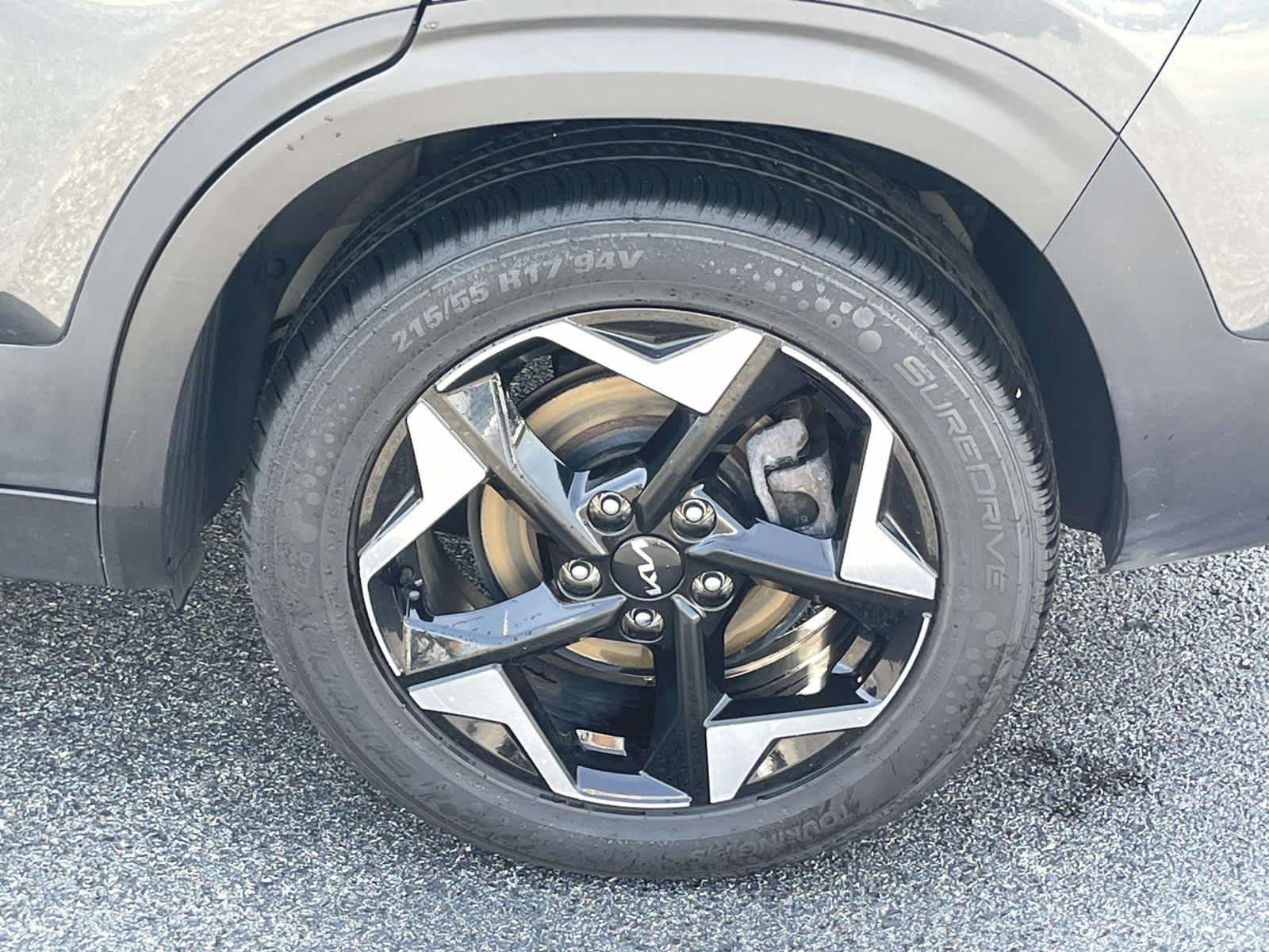 Used 2024 Gravity Gray Kia EX image 17